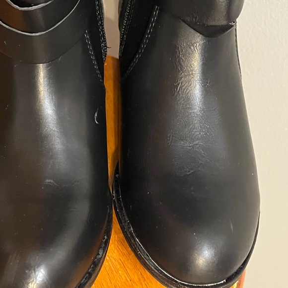 NWT St Johns Bay Womens Black  Douglas Black Heel Boots  7 NWT  (80$) - Picture 7 of 14